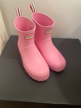 Hunter Bubblegum Pink Short women’s  Rain Boots